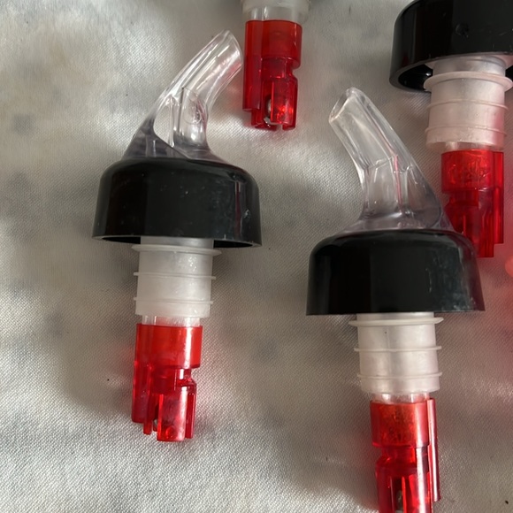 7 Multifunction Wine, Decanter, Liquid, Liquor,, Olive Oil, Vinegar Pourer - Picture 2 of 4